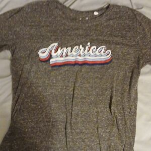 Novella Royale Gray and Red Short Sleeve Tee